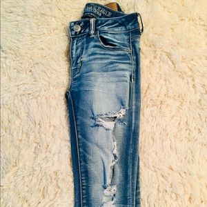💙 Size 0 American Eagle Distressed Jeggings 💙